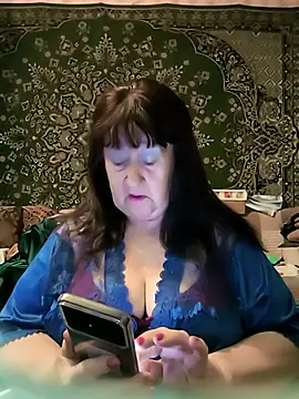 CrystalLime6411 online show from 18, 4, 2026