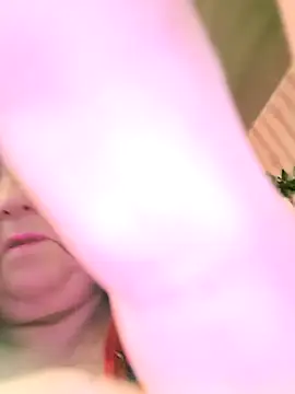 CrystalLime6411 online show from 20, 4, 2026