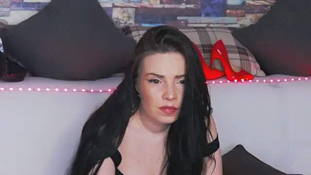 GrayLunna online show from 25, 4, 2026