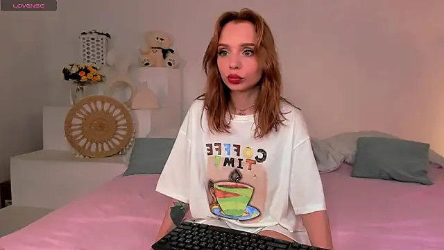 Little Clare online show from 24, 7, 2026