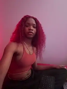 Snapshot of TumieSupreme chatting on 30, 11, 2025 TumieSupreme online show from 30, 11, 2025