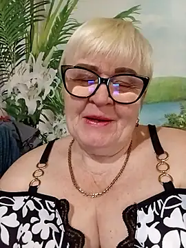 VioletSweet5566 online show from 14, 2, 2026