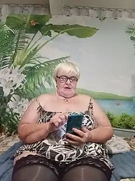 VioletSweet5566 online show from 25, 7, 2026