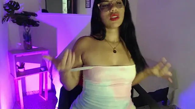 SamantaSweett  online show from 1, 7, 2026
