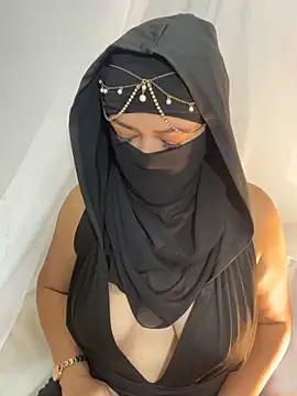 Amyraa  online show from 24, 9, 2025