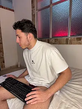 max valiant1 online show from 7, 11, 2025