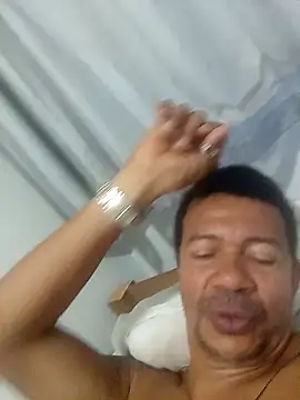 Snapshot of moreno25centimetro chatting on 6, 4, 2026 moreno25centimetro online show from 6, 4, 2026