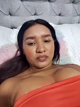 Snapshot of lunanigth chatting on 1, 4, 2026 lunanigth online show from 1, 4, 2026