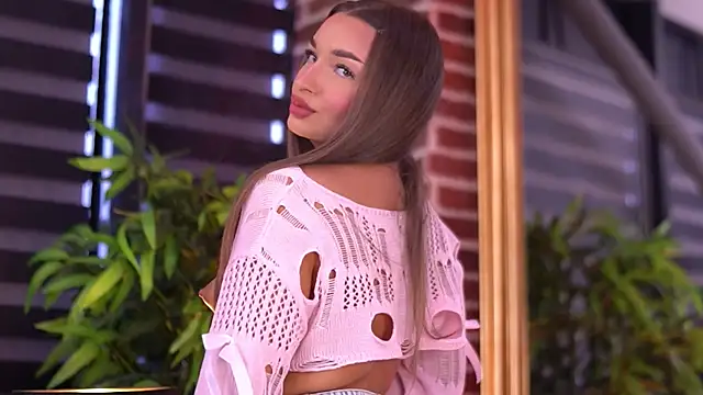 MillaSerene online show from 11, 10, 2025