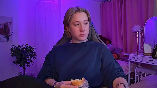 Snapshot of CinBellamy chatting on 18, 1, 2026 CinBellamy online show from 18, 1, 2026