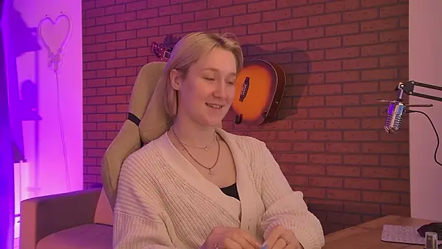 Snapshot of CinBellamy chatting on 26, 2, 2026 CinBellamy online show from 26, 2, 2026