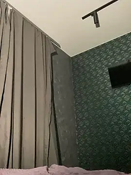 Snapshot of FavoriteKira chatting on 14, 11, 2025 FavoriteKira online show from 14, 11, 2025