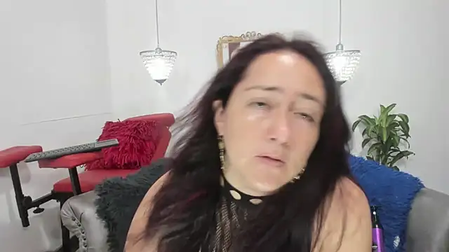 naughty milf esmeralda online show from 17, 7, 2026
