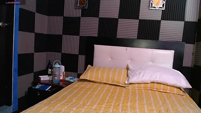 antonela-tompson online show from 16, 9, 2025