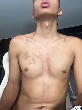 Snapshot of Mister_Obsession chatting on 17, 10, 2025 Mister Obsession online show from 17, 10, 2025