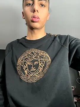 Snapshot of Mister_Obsession chatting on 24, 10, 2025 Mister Obsession online show from 24, 10, 2025