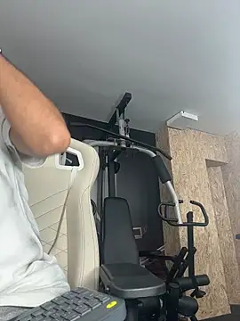 Snapshot of Mister_Obsession chatting on 31, 10, 2025 Mister Obsession online show from 31, 10, 2025