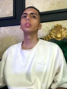 Snapshot of Mister_Obsession chatting on 25, 11, 2025 Mister Obsession online show from 25, 11, 2025