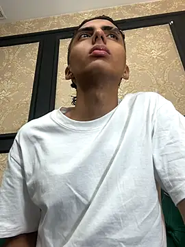 Snapshot of Mister_Obsession chatting on 28, 11, 2025 Mister Obsession online show from 28, 11, 2025