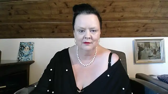 TiffanyMature online show from 27, 4, 2026