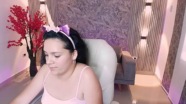 karlie small online show from 22, 9, 2025