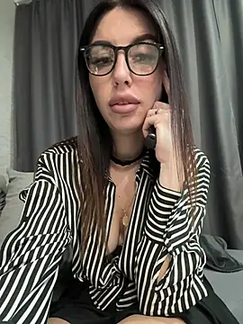 Oksiandfray online show from 29, 7, 2026