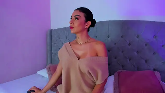 BianncaRibeiro online show from 20, 5, 2026