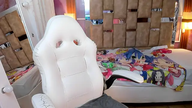 Melody Lolii online show from 3, 2, 2026