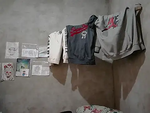 dirty model online show from 18, 4, 2026