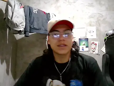 dirty model online show from 22, 4, 2026