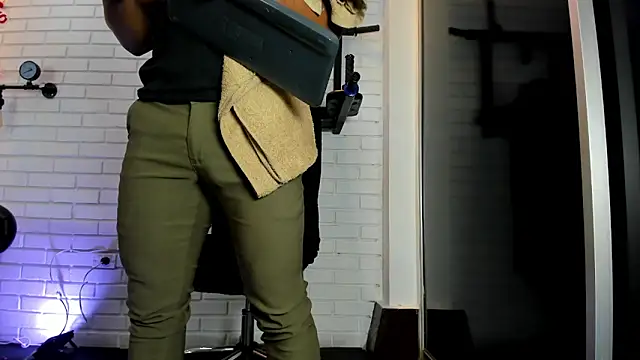 ItaloMoore online show from 16, 2, 2026