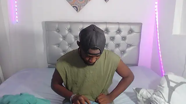 eebony stallion online show from 19, 12, 2025