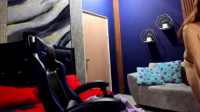 Jessica ly90 online show from 7, 1, 2026