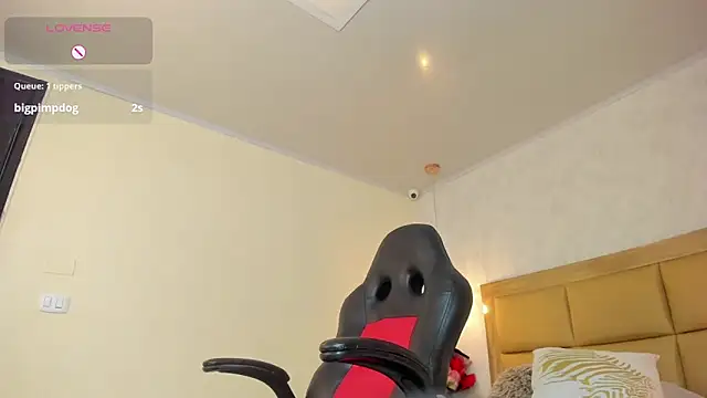 MELISSAROUGE online show from 20, 4, 2026