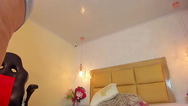 MELISSAROUGE online show from 22, 4, 2026