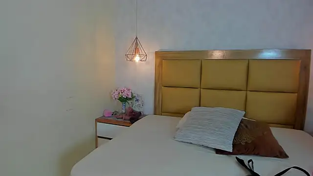 MELISSAROUGE online show from 6, 6, 2026