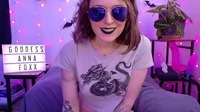 mistressannafoxx online show from 13, 3, 2026