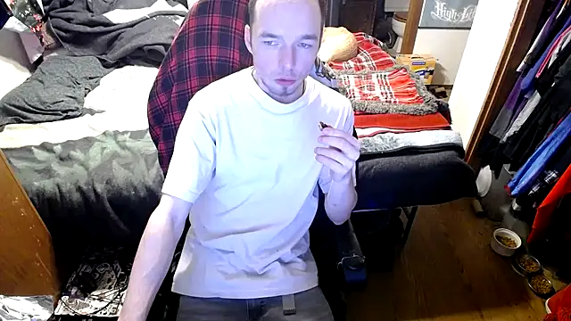 Snapshot of womenhateme69 chatting on 8, 10, 2025 womenhateme69 online show from 8, 10, 2025