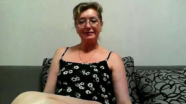 Snapshot of IrynaMolbertx chatting on 16, 10, 2025 IrynaMolbertx online show from 16, 10, 2025