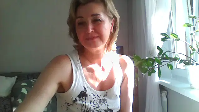 IrynaMolbertx online show from 8, 3, 2026