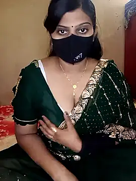 Snapshot of reena502 chatting on 19, 11, 2025 reena502 online show from 19, 11, 2025