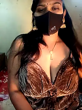 Snapshot of reena502 chatting on 10, 1, 2026 reena502 online show from 10, 1, 2026