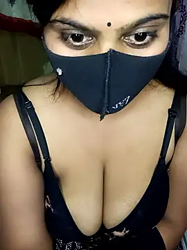 Snapshot of reena502 chatting on 6, 2, 2026 reena502 online show from 6, 2, 2026