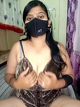 Snapshot of reena502 chatting on 8, 2, 2026 reena502 online show from 8, 2, 2026