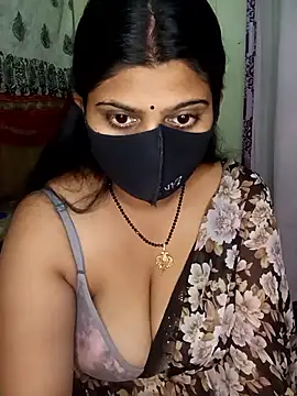 Snapshot of reena502 chatting on 7, 3, 2026 reena502 online show from 7, 3, 2026