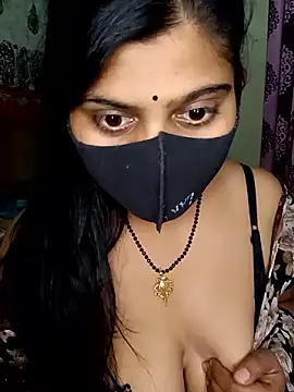 Snapshot of reena502 chatting on 7, 4, 2026 reena502 online show from 7, 4, 2026