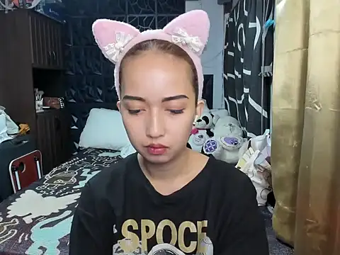 Soft Angel8 online show from 18, 12, 2025