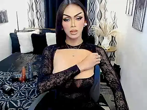 Snapshot of JuicyAsianMeat chatting on 10, 10, 2025 JuicyAsianMeat online show from 10, 10, 2025