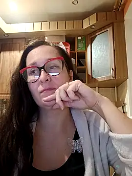 Amandda  online show from 17, 10, 2025