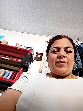 Mia-Glow online show from 9, 9, 2025